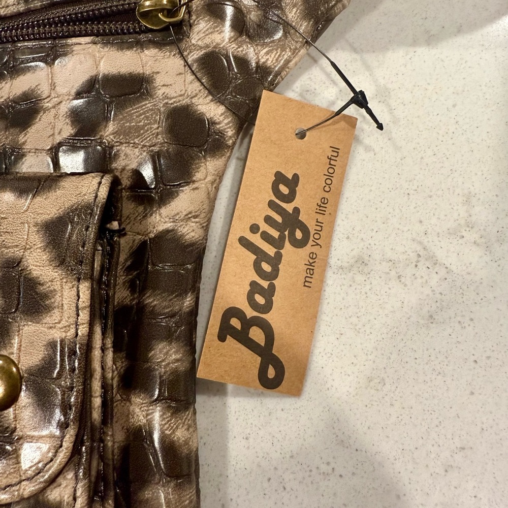 NWT- Badiya Leopard Print Belt Bag - Picture 4 of 13